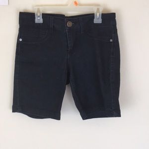 Slim and sleek  jean shorts!